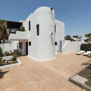 2br House - Solarium & Shower Terrace - 13 Villa Puerto del Carmen (Lanzarote)