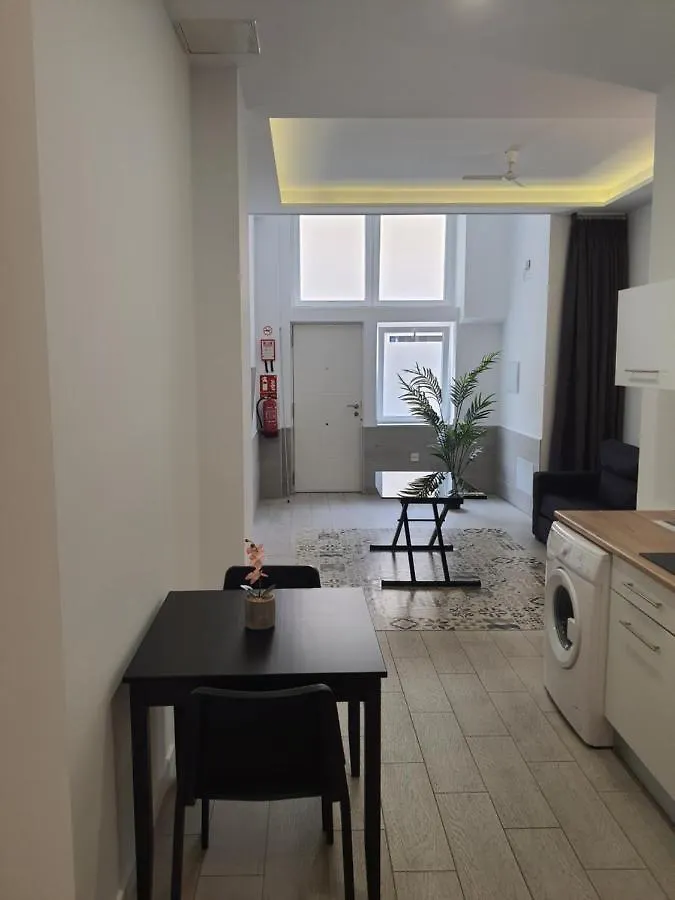 Hermoso Piso A 3 Min De La Estacion De Bus Y Tren Ave Malaga Apartment