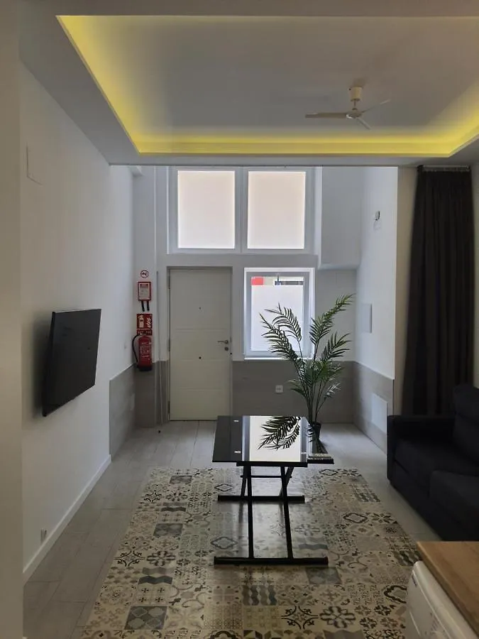 Apartment Hermoso Piso A 3 Min De La Estacion De Bus Y Tren Ave Malaga